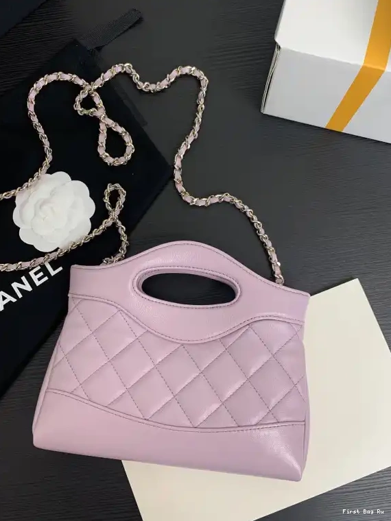 First Bag Ru SHOPPING BAG-21*17*3.5cm CHANEL 0702